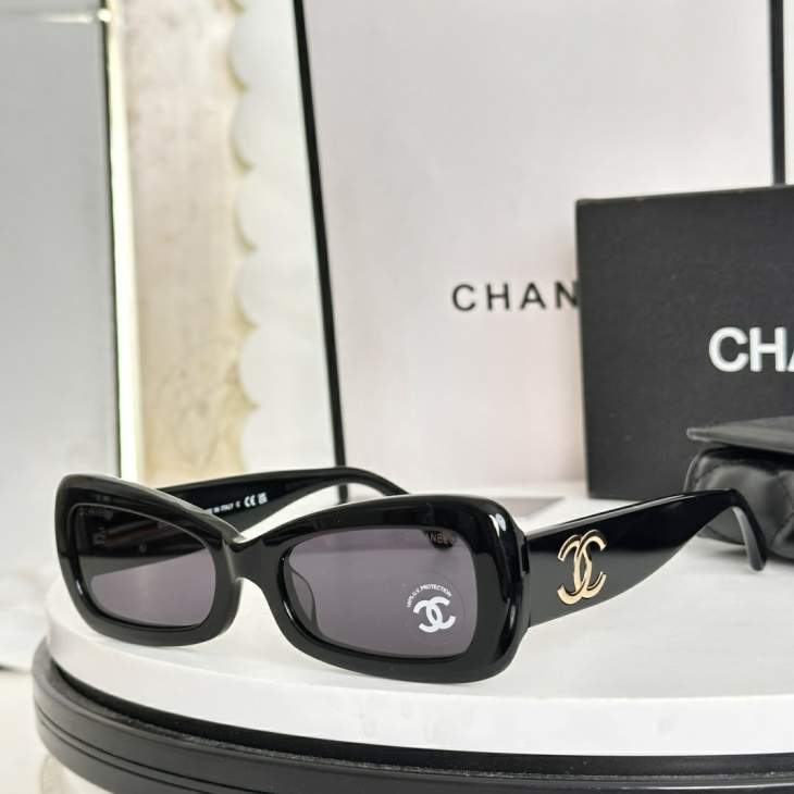 Picture of Chanel Sunglasses _SKUfw76721453fw